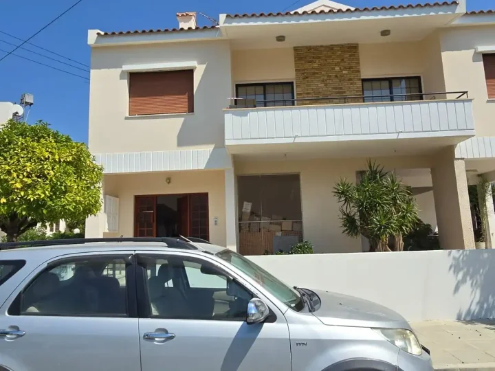 3-bedroom detached house for rent 200 m² in Limassol, Ekali