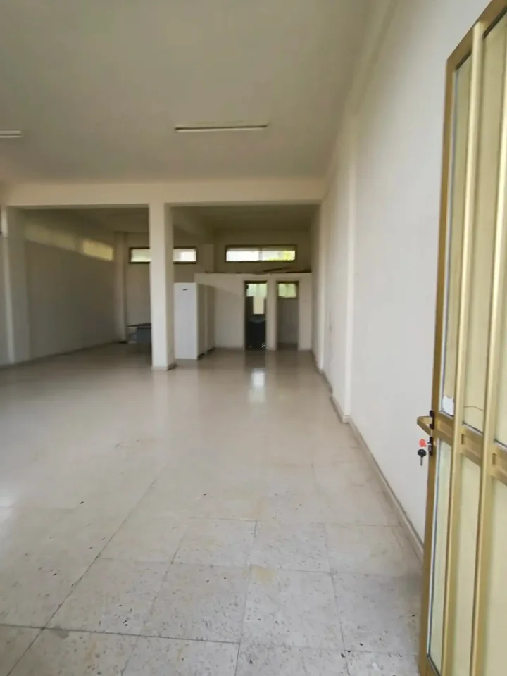 Склад 185 м² в аренду в Nicosia, Aglantzia