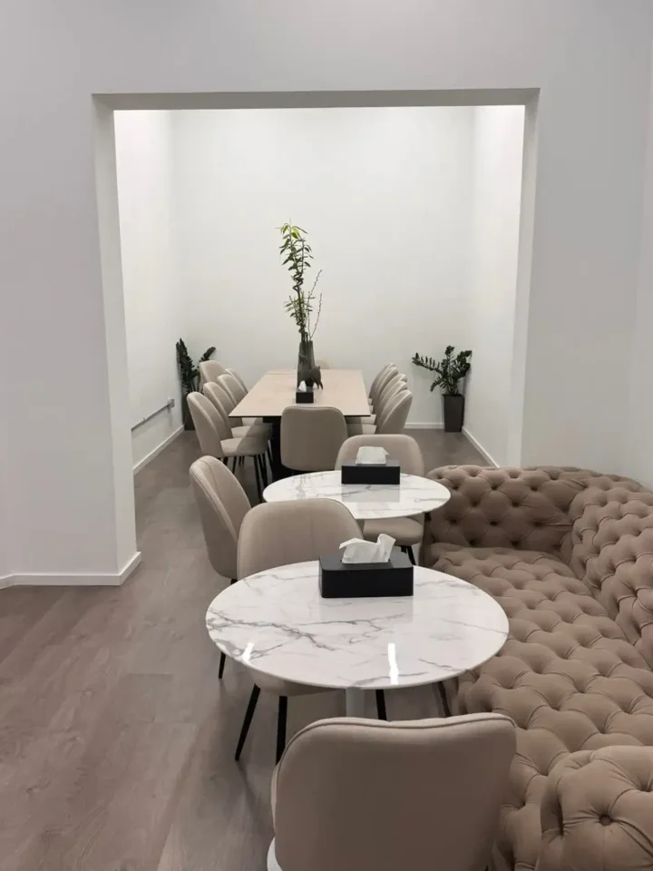 Office 825 m² for rent in Limassol, Limassol - Agios Nicolaos