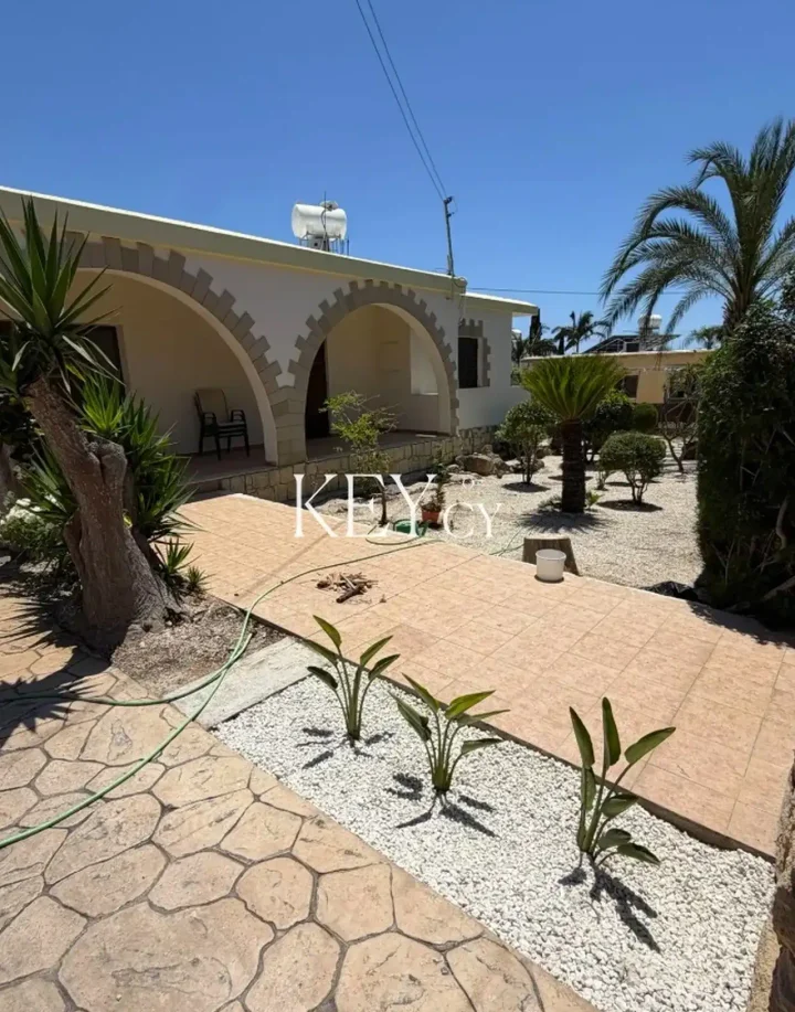 3-bedroom detached house for rent 150 m² in Paphos, Pegeia