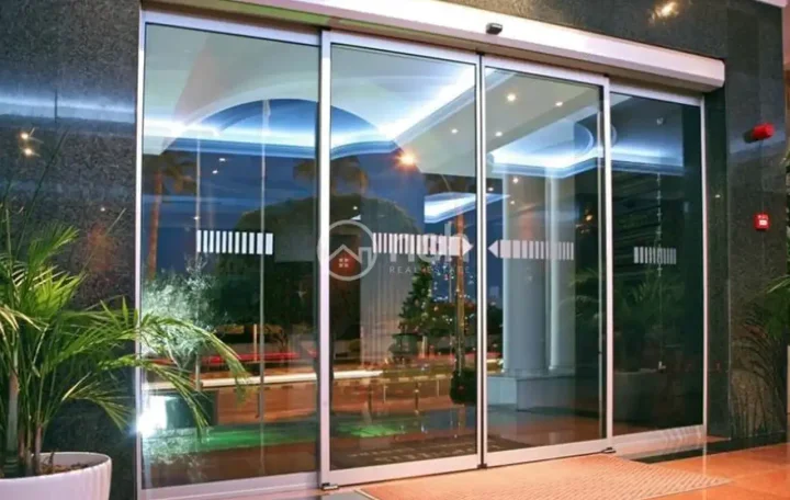 Office 350 m² for rent in Limassol, Historical Center