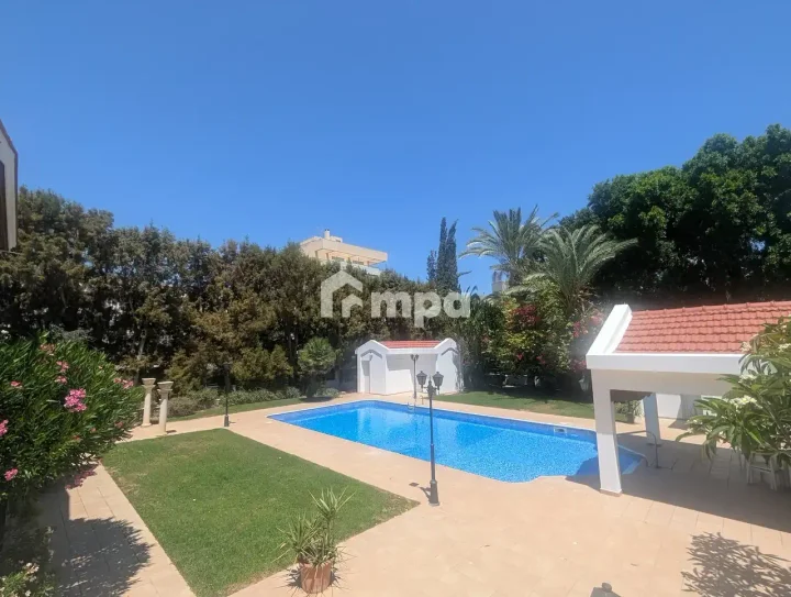 Detached house for rent 700 m² in Nicosia, Strovolos - Acropolis