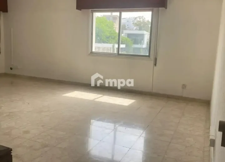 Office 119 m² for rent in Nicosia, Palouriotissa