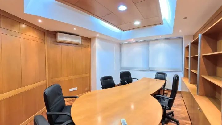Office 200 m² for rent in Limassol, Limassol - Kapsalos