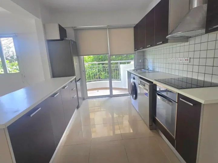 2-bedroom apartments for rent 80 m² in Nicosia, Nicosia - Lykabittos