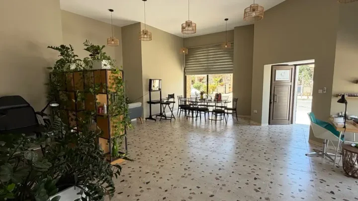 Trading area 80 m² for rent in Limassol, Limassol - Zakaki