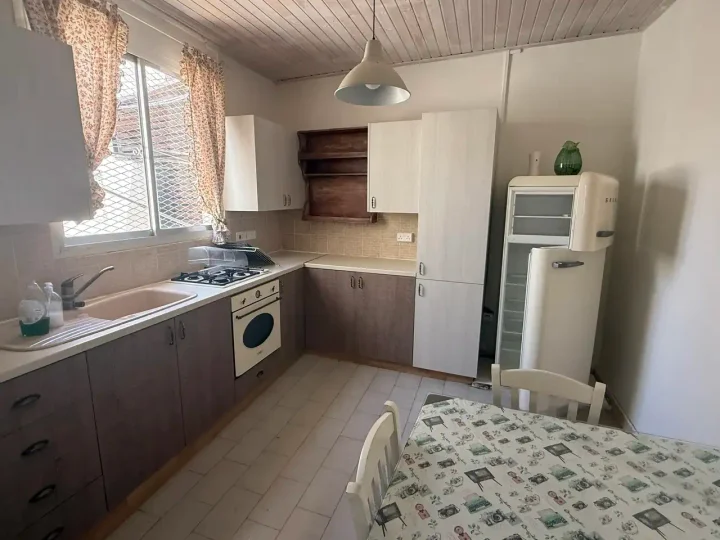 2-bedroom semi-detached house for rent 90 m² in Limassol, Germasogeia