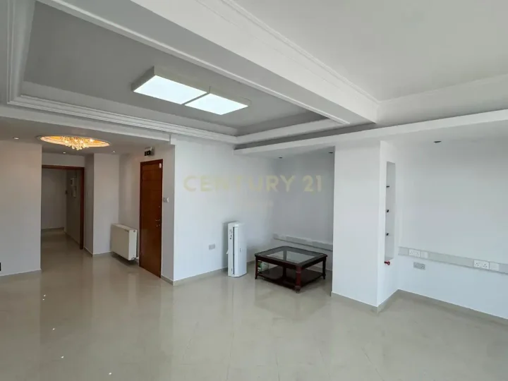Office 171 m² for rent in Limassol, Germasogeia