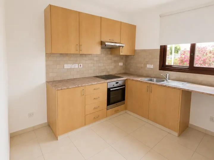 2-bedroom semi-detached house for rent 90 m² in Paphos, Tala