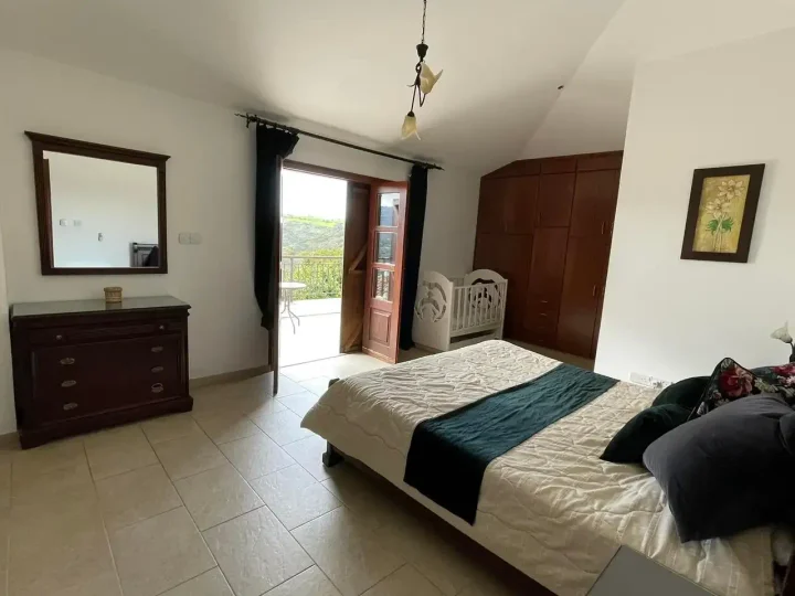 4-bedroom villa for rent 170 m² in Paphos, Peristerona Pafou