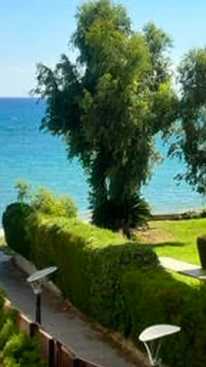 2-bedroom apartments for rent 100 m² in Limassol, Germasogeia Tourist Area