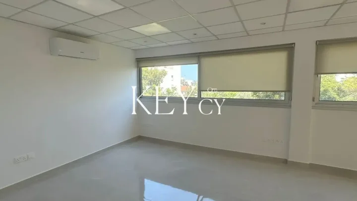 Office 103 m² for rent in Limassol, Limassol - Agia Zoni