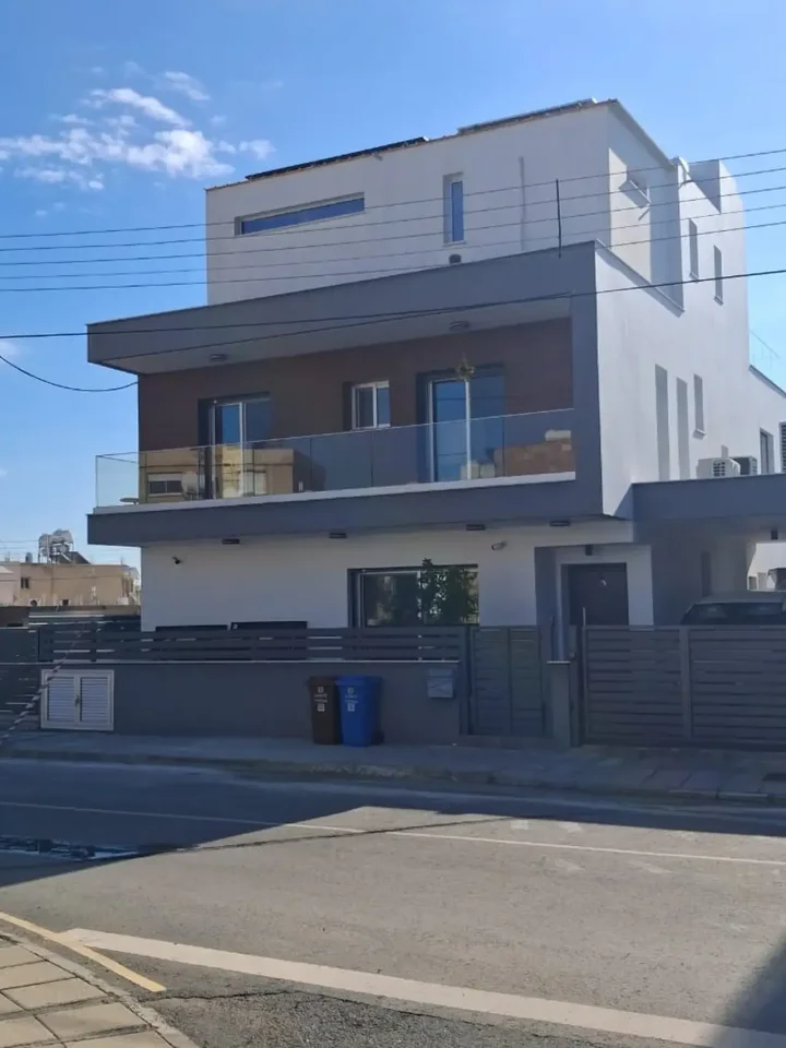 Detached house for rent 300 m² in Limassol, Ypsonas
