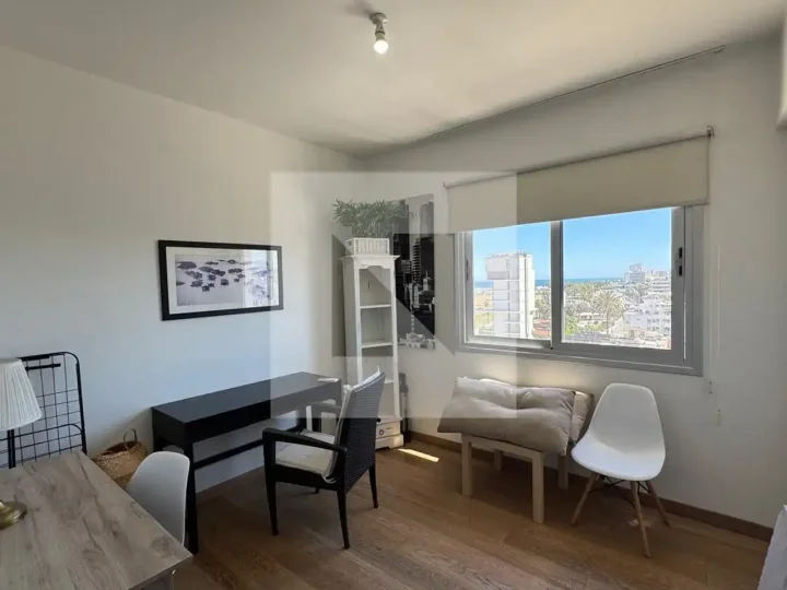 Apartments for rent 100 m² in Larnaca, Larnaka - Harbor