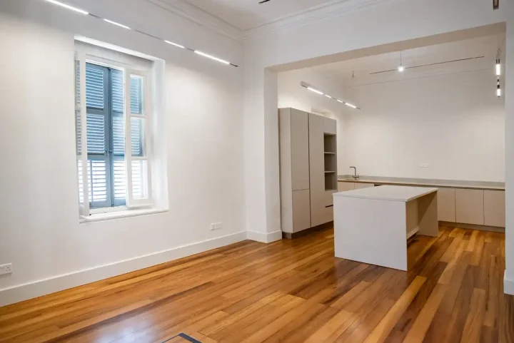 Office 366 m² for rent in Limassol, Historical Center