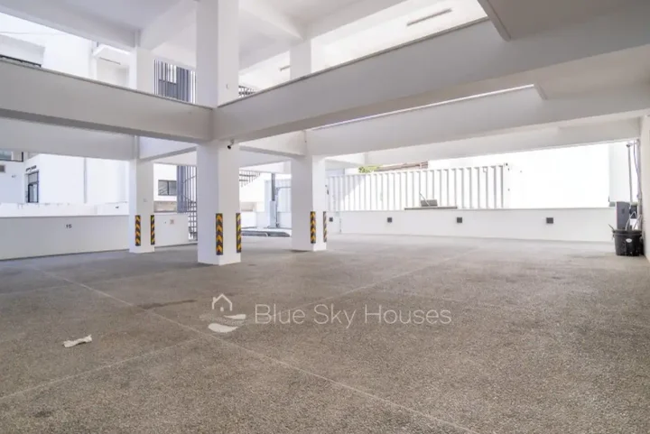 Office 112 m² for rent in Limassol, Limassol - Petrou Kai Pavlou