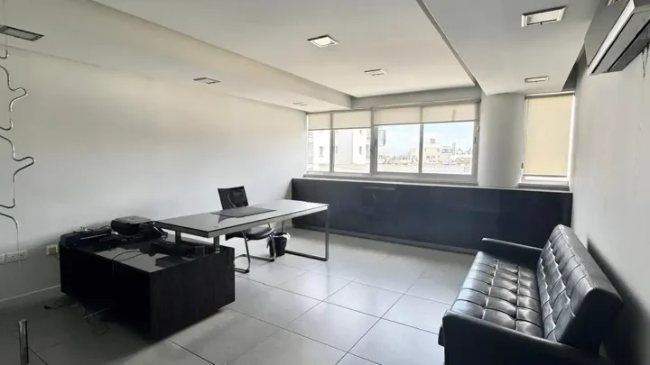 Office 500 m² for rent in Limassol, Limassol - Tsiflikoudia