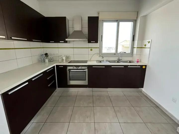 3-bedroom penthouse for rent 180 m² in Nicosia, Strovolos - Agios Vasileios