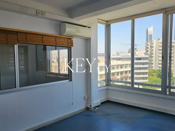 Office 150 m² for rent in Limassol, Limassol - Agia Zoni