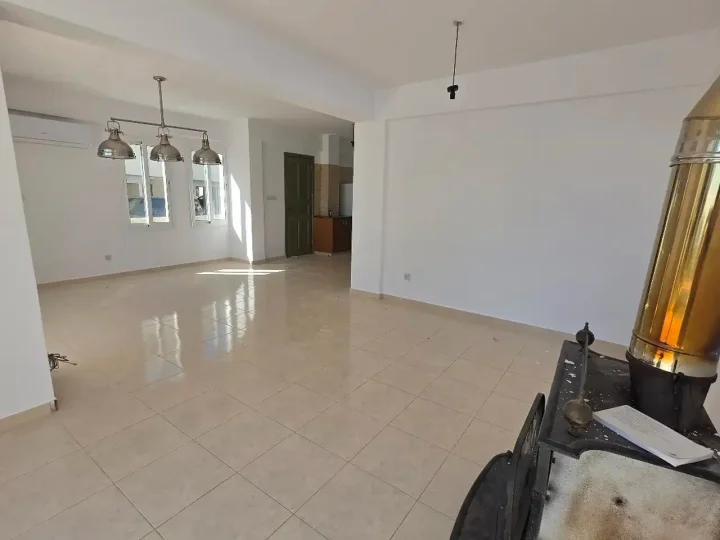 Villa for rent 220 m² in Paphos, Pegeia