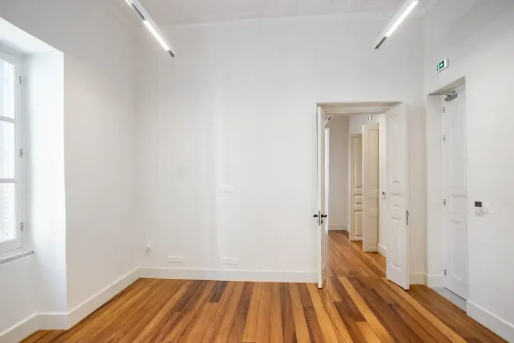 Office 366 m² for rent in Limassol, Historical Center