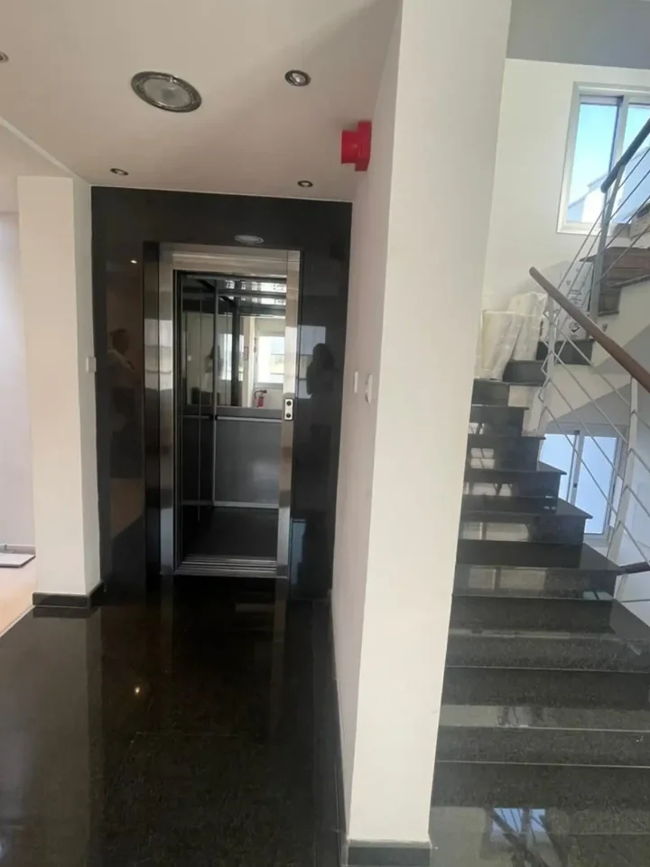 Office 2000 m² for rent in Limassol, Limassol - Neapolis
