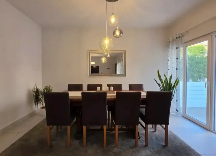 2-bedroom semi-detached house for rent 90 m² in Limassol, Limassol - Neapolis