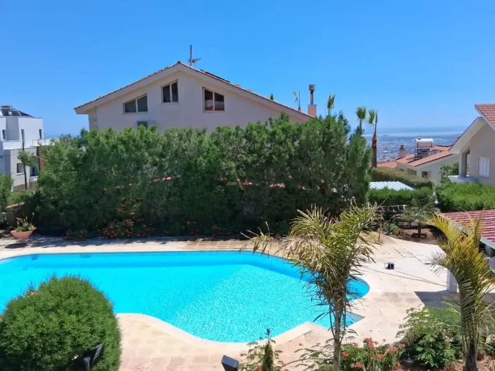 Villa for rent 200 m² in Limassol, Limassol - Agia Fyla