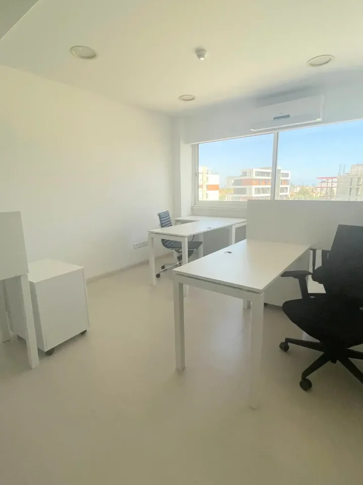 Office 500 m² for rent in Limassol, Limassol - Linopetra