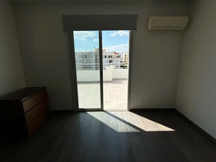 3-bedroom penthouse for rent 180 m² in Nicosia, Strovolos - Agios Vasileios