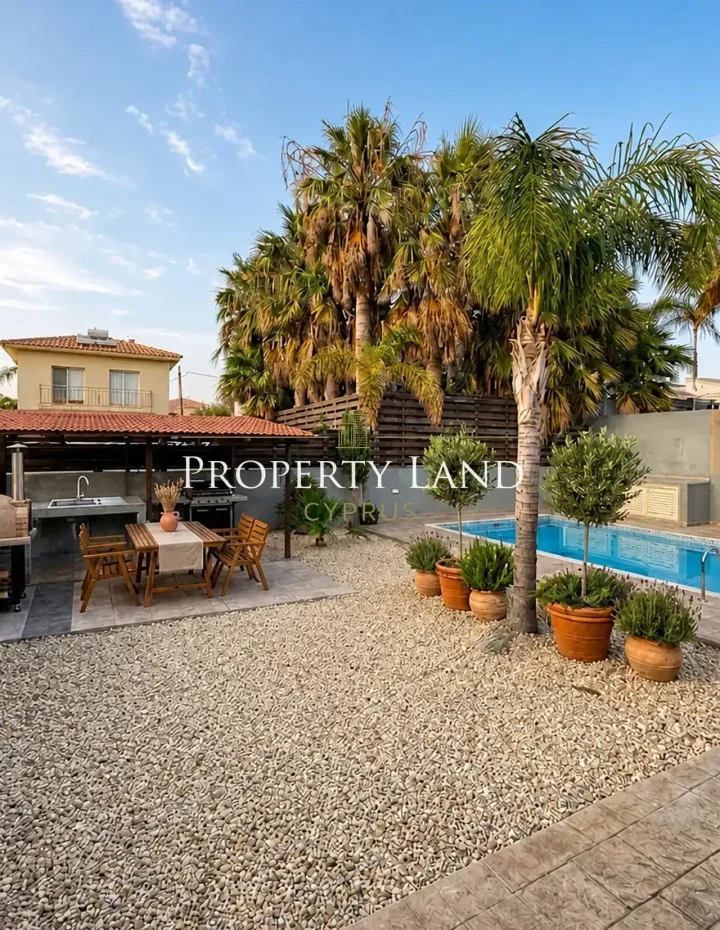 3-bedroom villa for rent 200 m² in Larnaca, Zygi