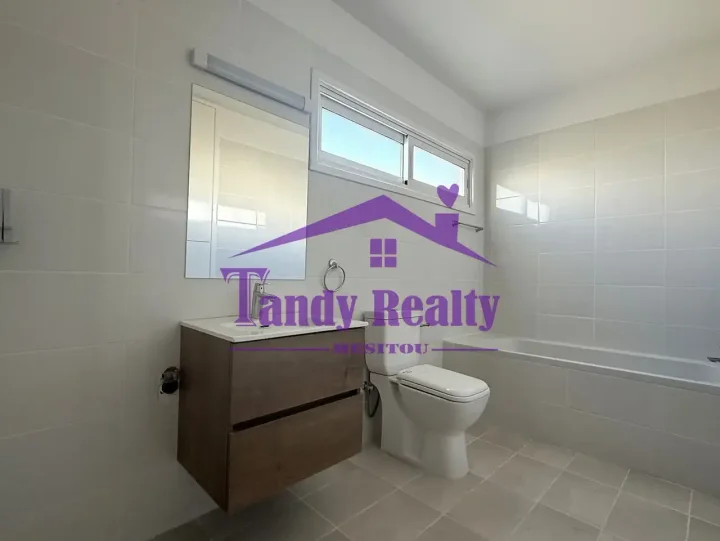2-bedroom semi-detached house for rent 100 m² in Nicosia, Strovolos - Stavros