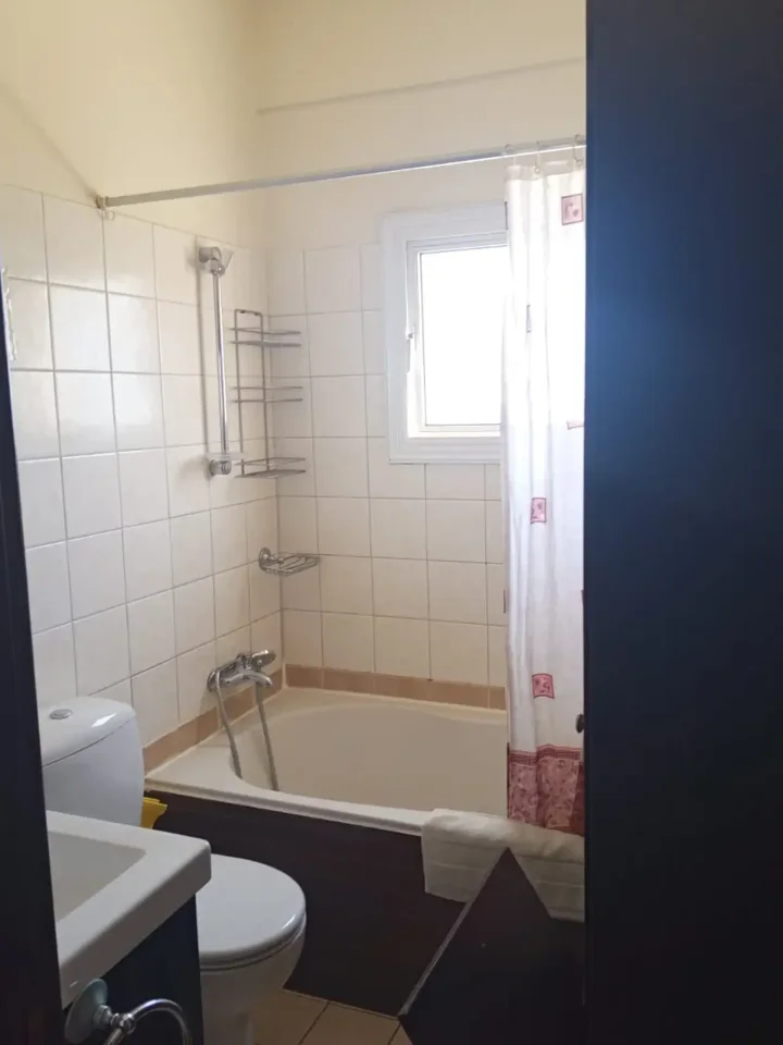 2-bedroom apartments for rent 100 m² in Larnaca, Drosia