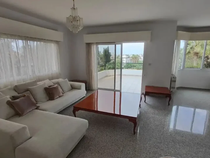 6+ спальная вилла в аренду 1000 м² в Limassol, Germasogeia