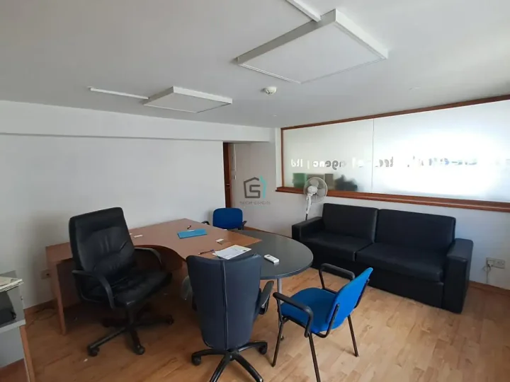 Office 190 m² for rent in Limassol, Limassol - Apostolos Andreas