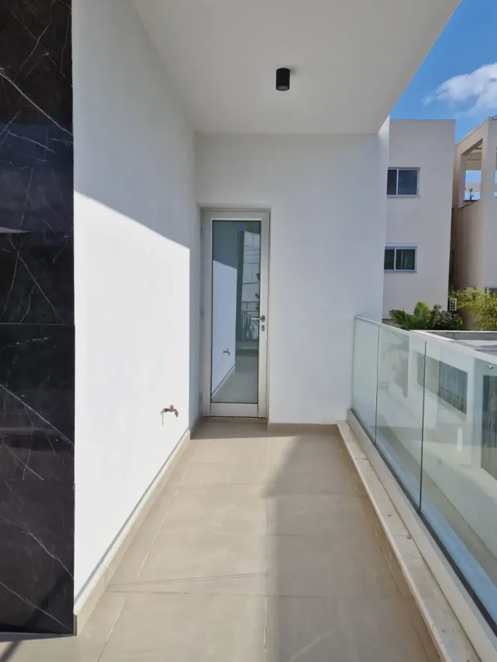 Apartments for rent 85 m² in Limassol, Limassol - Mesa Geitonia