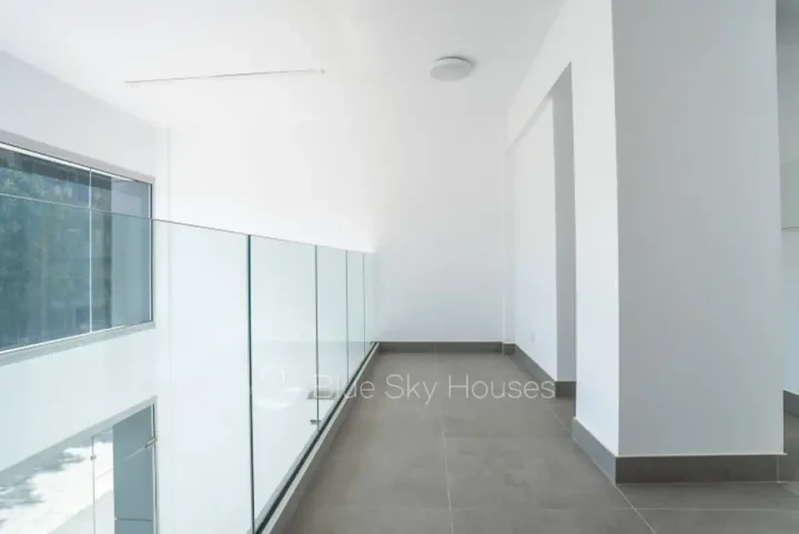 Office 63 m² for rent in Limassol, Limassol - Petrou Kai Pavlou