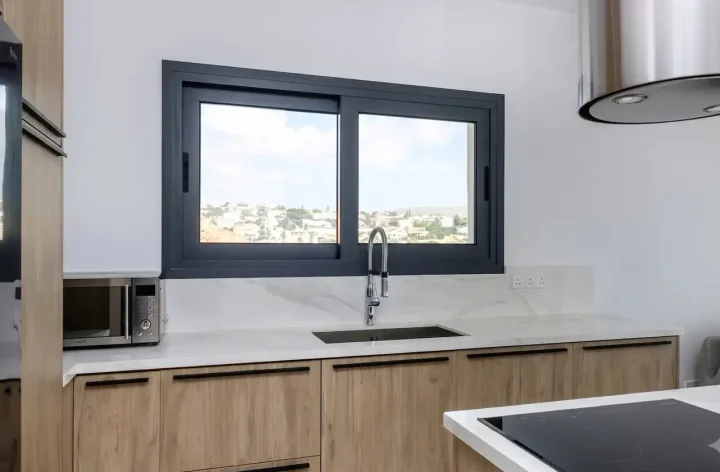 2-bedroom apartments for rent 140 m² in Limassol, Germasogeia