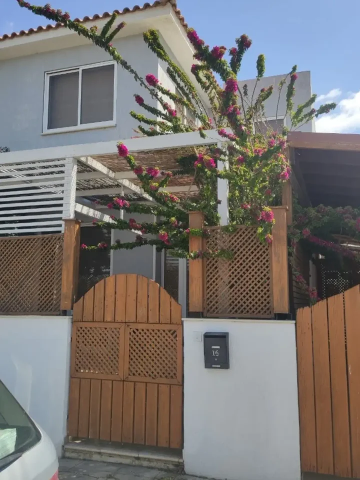 3-bedroom detached house for rent 169 m² in Limassol, Limassol - Zakaki