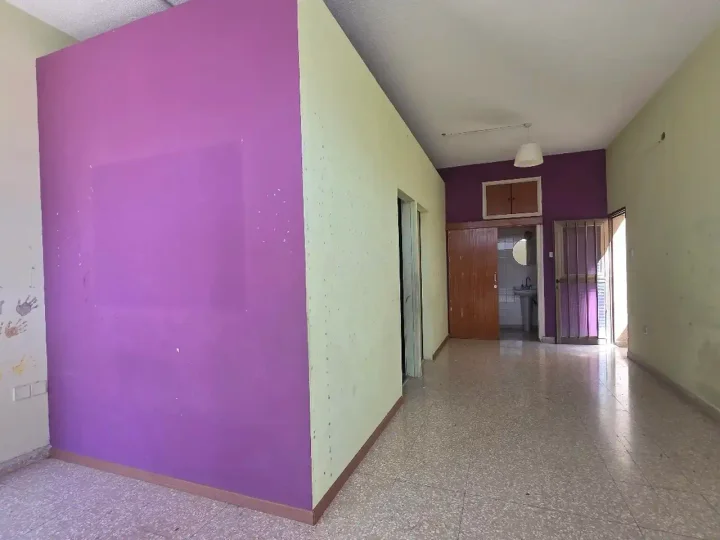 Office 40 m² for rent in Larnaca, Larnaka - Tsakilero