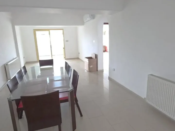 Офис 115 м² в аренду в Paphos, Paphos - Agios Theodoros