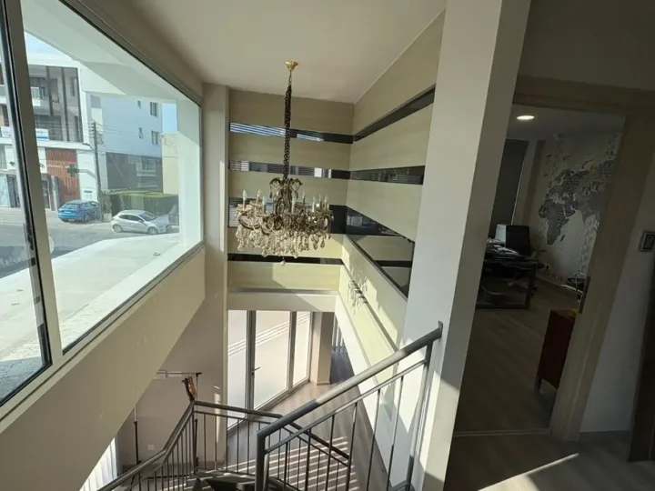 Office 125 m² for rent in Limassol, Limassol - Katholiki