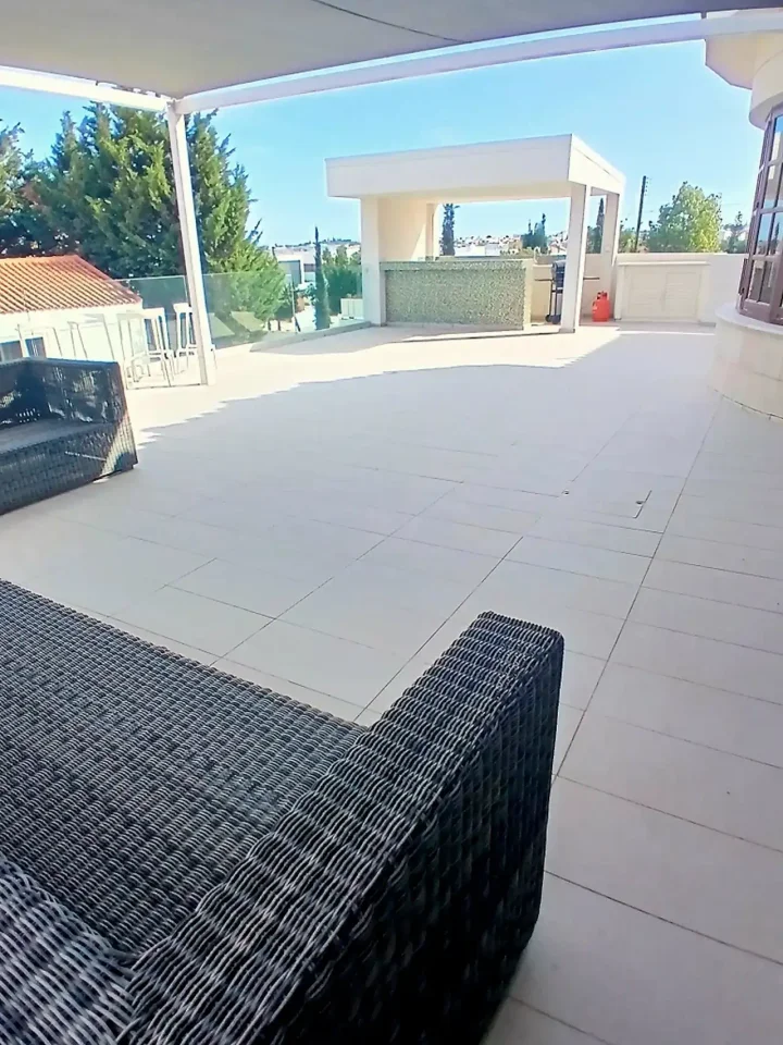 Residential properties for rent 300 m² in Nicosia, Latsia - Agios Georgios