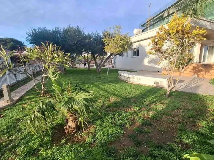 4-bedroom detached house for rent 220 m² in Limassol, Limassol - Kapsalos