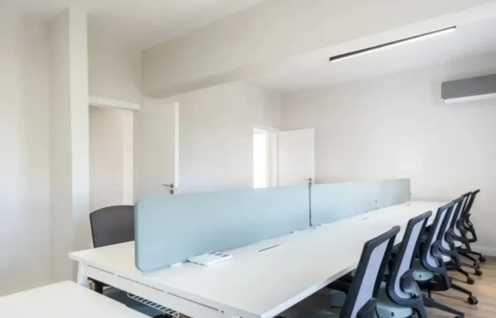 Office 120 m² for rent in Paphos, Paphos - Agios Theodoros