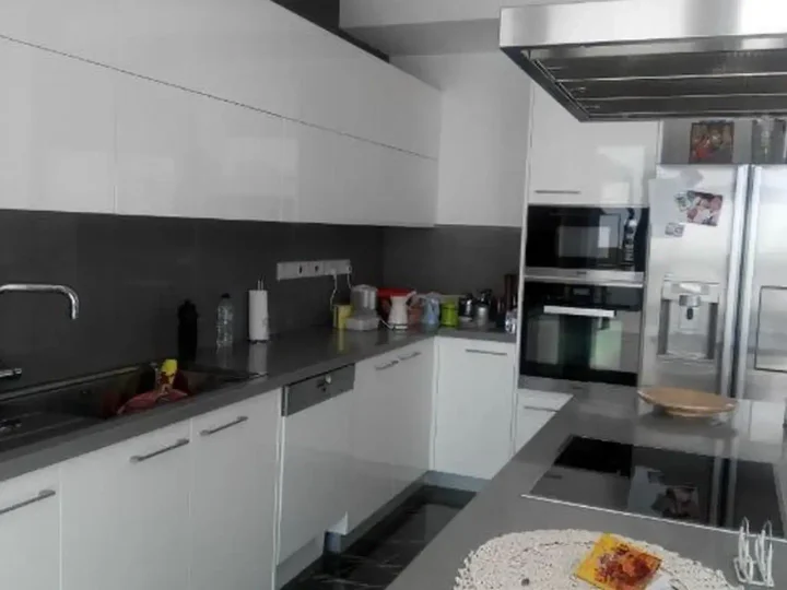 Detached house for rent 295 m² in Paphos, Mesogi