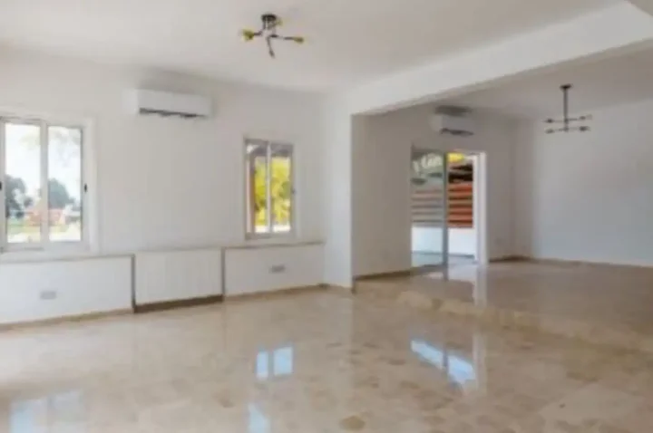 4-bedroom villa for rent 200 m² in Nicosia, Latsia - Archangelos Michail