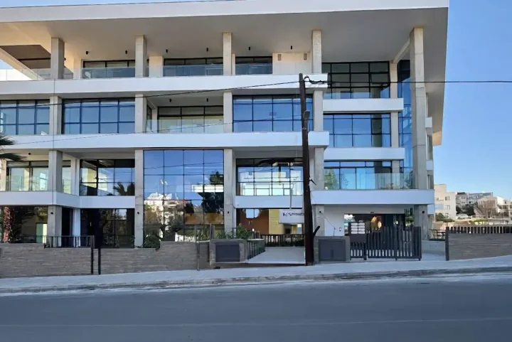 Office 139 m² for rent in Paphos, Paphos - Agios Theodoros
