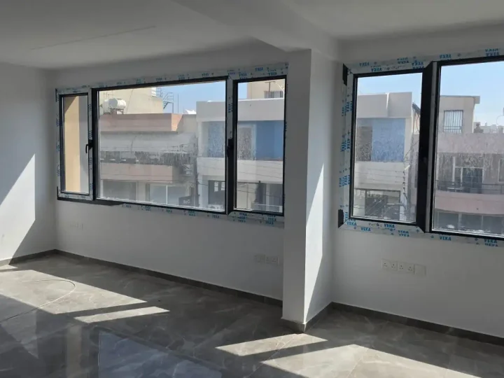 Γραφείο 75 μ² προς ενοικίαση στην τοποθεσία Limassol, Limassol - Katholiki