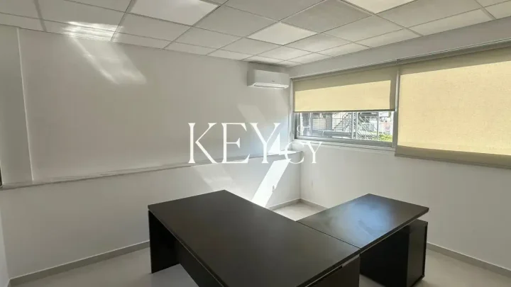 Office 103 m² for rent in Limassol, Limassol - Agia Zoni